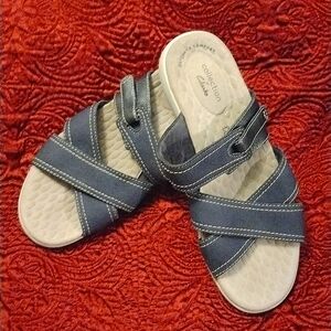 Navy Slip On Clark's